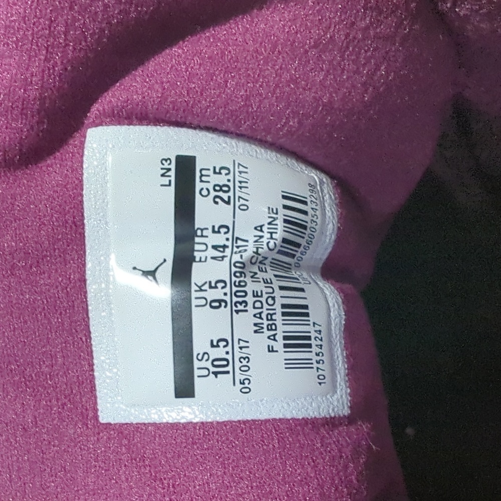 Nike Air Jordan 12 Bordeaux - Picture 5 of 6